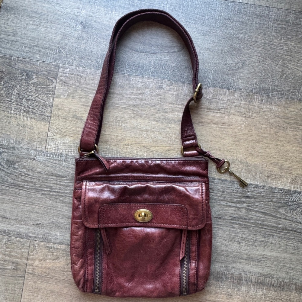 Fossil Burgundy Lamb Hide Leather Crossbody Messenger Bag ZB5524 Brass Key Charm